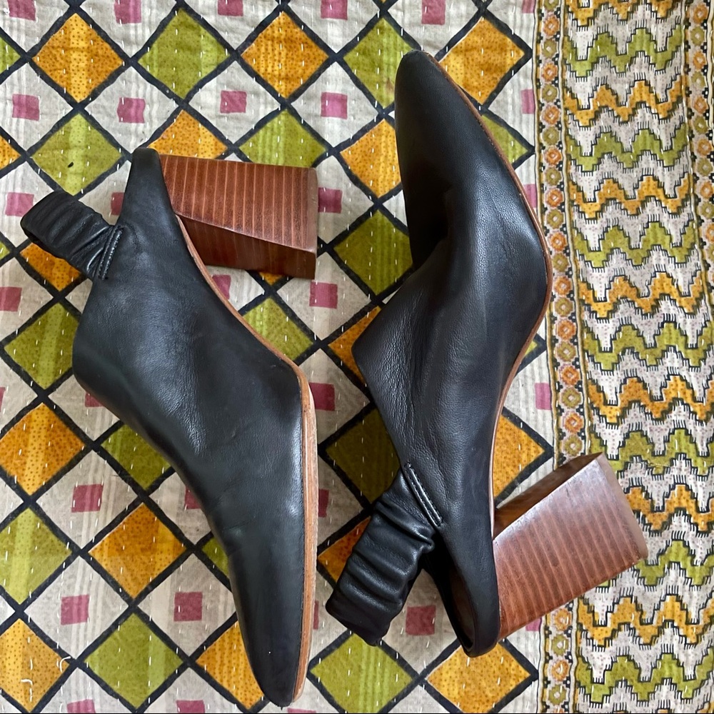 Sole Society Black Callan Slingback Pump